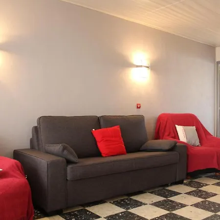 Appt 3 Pieces 6 Personnes Avec Parking, A 300m Des Commerces - Fr-1-229c-49 Apartment *
